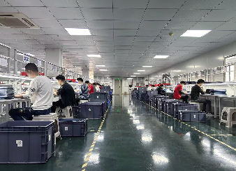 Maintenance Production Team
The team has positions in inspection, production, quality control, engineering technology, etc. It focuses on the inspection and repair of electronic products, ensuring product quality and repair efficiency, and provides customers with professional inspection, repair services and rework solutions.